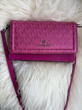 Michale Kors Pink Leather Crossbody Purse - Wallet